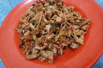 Cara Gampang Membuat Ayam suwir pedas manis, Bisa Manjain Lidah