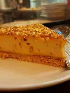 Una foto de Tarta de turrón sin horno