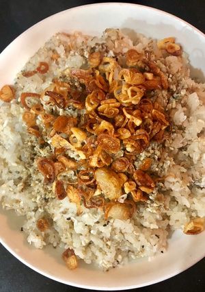 Hình của món Xôi trứng kiến.
