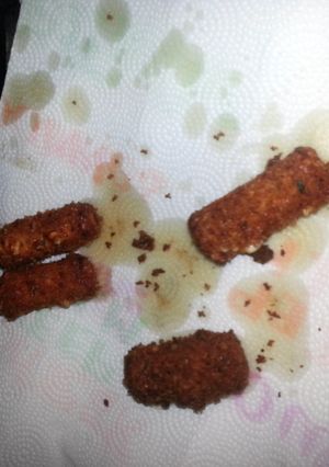A picture of Easy mozzarella sticks.