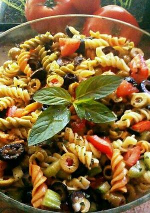A picture of My Mom's Summer Pasta Salad.