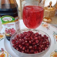 A picture of Pomegranate spritzer alcohol free.
