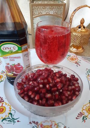 A picture of Pomegranate spritzer alcohol free.