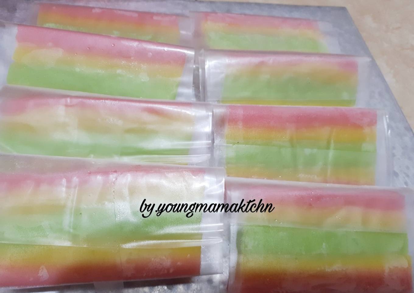 Es kue a.k.a es gabus warna warni