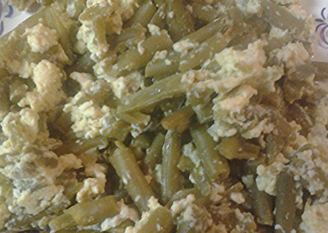 Green beans and scrambled eggs
