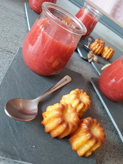 Une photo de Mini cannelés bordelais