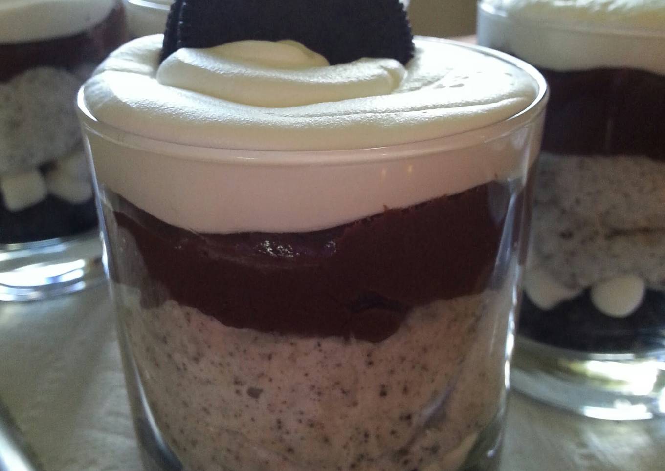 " OVER THE TOP CHOCOLATE CHEESECAKE OREO PARFAITS "