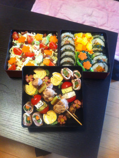 A picture of Easy Flower Field Bento For Hanami Picnics.