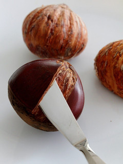 A picture of Peel the Outer Shells of Chestnuts with a Paring & Butter Knife.