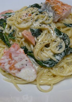 A picture of Spinach and Salmon Cream Pasta.