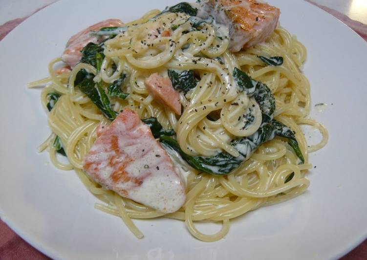 Simple Way to Make Favorite Spinach and Salmon Cream Pasta
