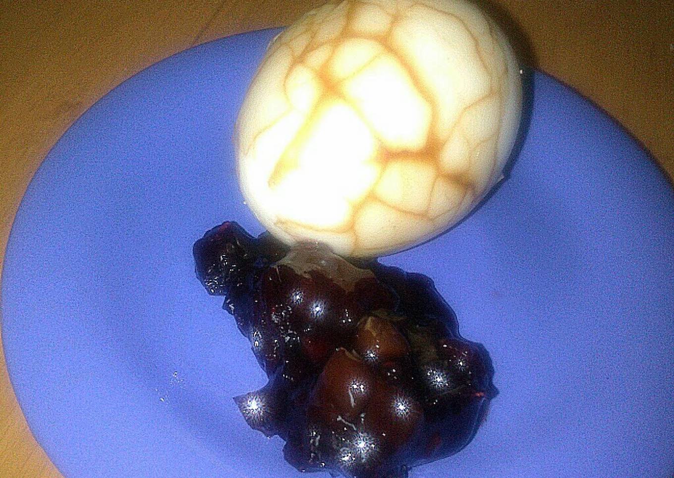 Sig's Tea Eggs with Orange and Blueberry Chutney