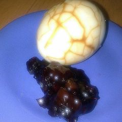 A picture of Sig's Tea Eggs with Orange and Blueberry Chutney.