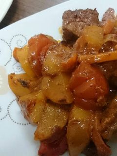 صورة لوصفة لحمة بالخضار (بكيس الفرن)