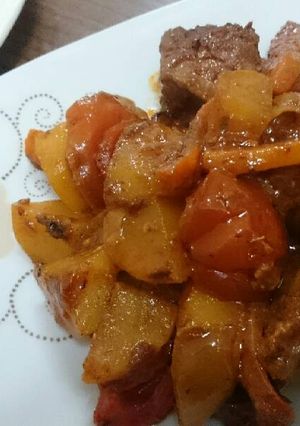 صورة لوصفة لحمة بالخضار (بكيس الفرن)