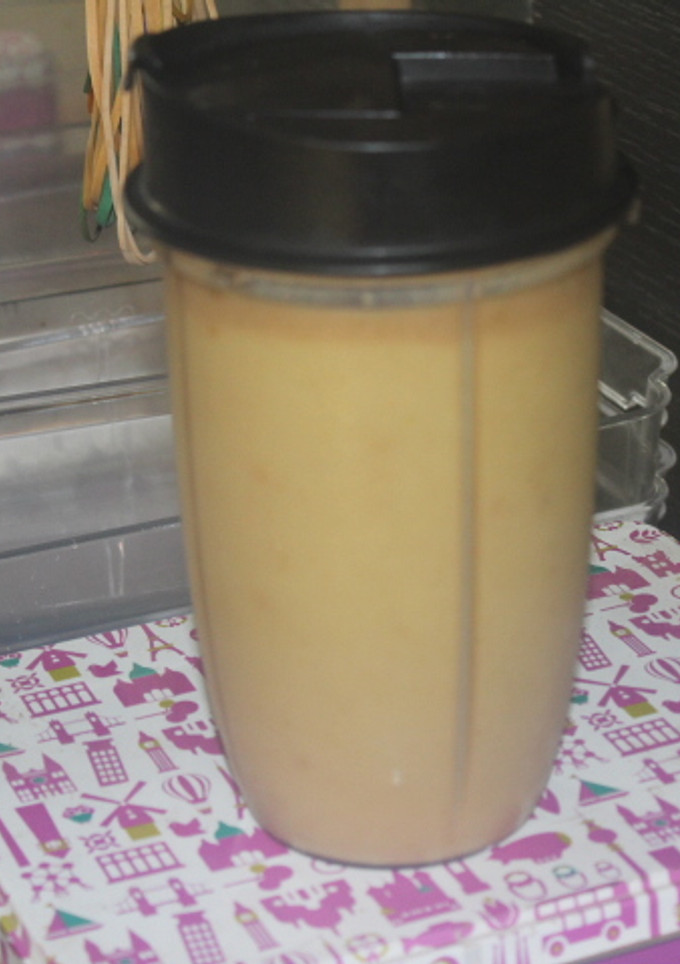 Una foto de Batido de peras y manzanas a la menta