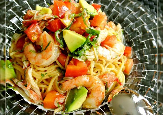Easiest Way to Make Super Quick Homemade Chilled Tomato, Avocado and Shrimp Pasta With Japanese Seasonings