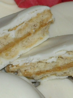 A picture of Can't Eat Just One Cookies.