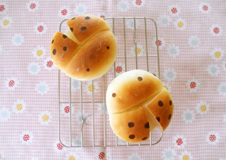 Recipe: Appetizing Ladybug Bread Rolls