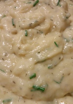 A picture of Family Fave Garlic Mashed Potatoes.