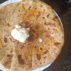 A picture of Aloo paratha.