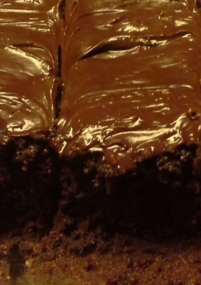 A picture of Brownie frosting.