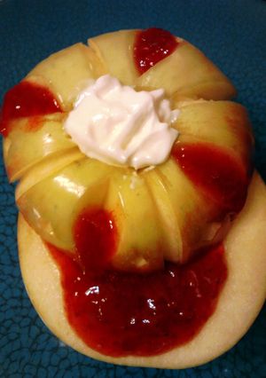 A picture of Apple Yogurt Bowl.
