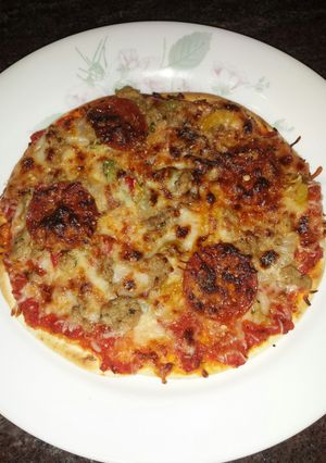A picture of Extra- Crispy Tortilla Pizza.