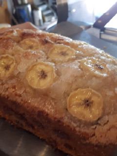 Una foto de Budín de banana con chips de chocolate ideal para las fiestas 😉