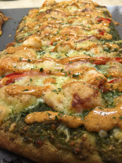 A picture of Pesto Shrimp Flatbread.