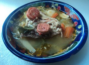 Una foto de Caldo de pollo con morcilla española estilo las correa de Doña Chole. Jalisco México