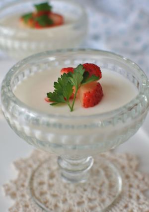 A picture of Rich, Thick, and Juicy Almond Tofu Blanc Mange.