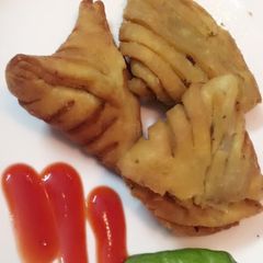 A picture of Mini Layer samosa.