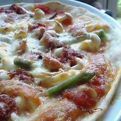 Easy and Delicious Crispy Pizza A picture of Easy and Delicious Crispy Pizza.