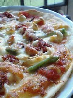 A picture of Easy and Delicious Crispy Pizza.