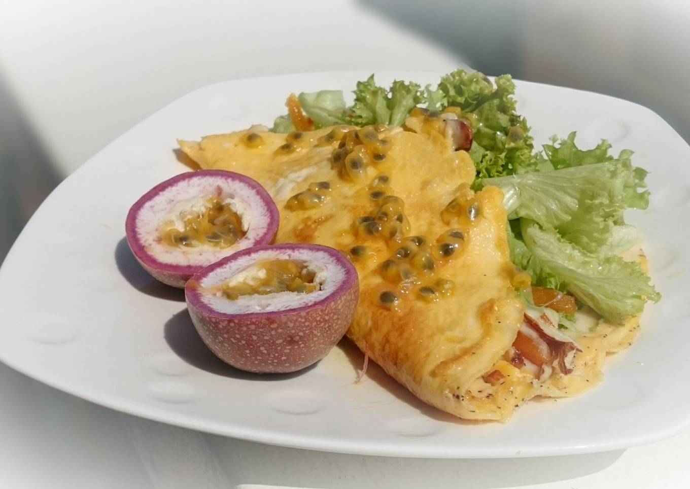 Edam Cheese With Apricot And Almond Omelette