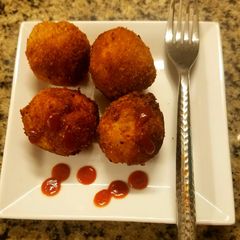 A picture of Potato Balls.
