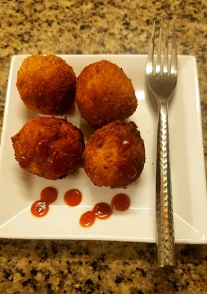 A picture of Potato Balls.