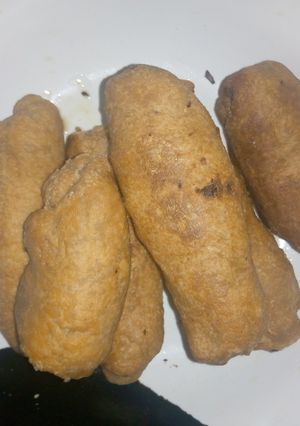 A picture of Fish Rolls.