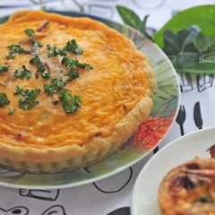 A picture of Dried Tomatoes and Cheddar Cheese Quiche.