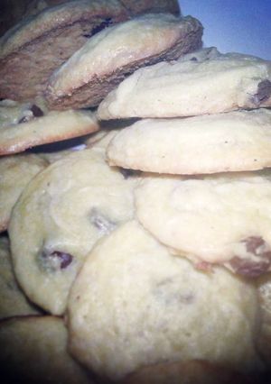 A picture of chocolate chip cookies.