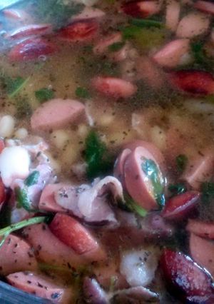 A picture of Delicious frijoles rancheros.