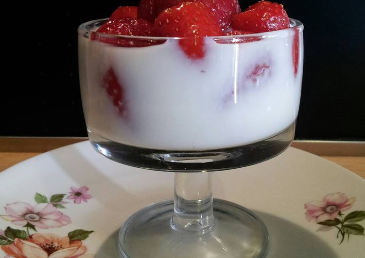 Recipe of Award-winning AMIEs Minted Strawberries