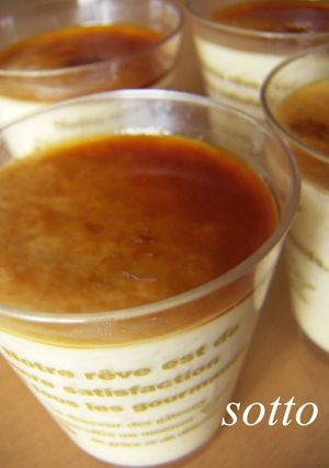 A picture of Golden Combination Apple Honey Milky Pudding.