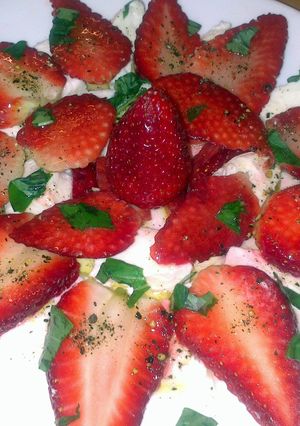 A picture of Sig's Strawberry Mozzarella Salad.