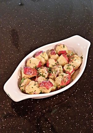 A picture of Garlic Herb Small Red Potatos.