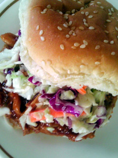 A picture of Bbq chicken sliders.