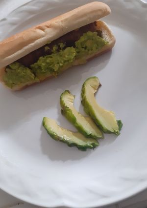 Una foto de Chorizo argentino en hot dog