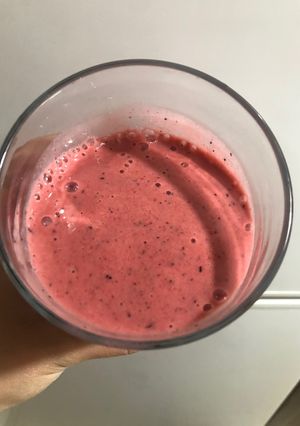 Una foto de Smoothie 🍓🫐🍌