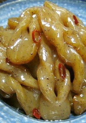 A picture of Mom's Sweet and Spicy Konnyaku Stir-Fry in Sesame Oil.